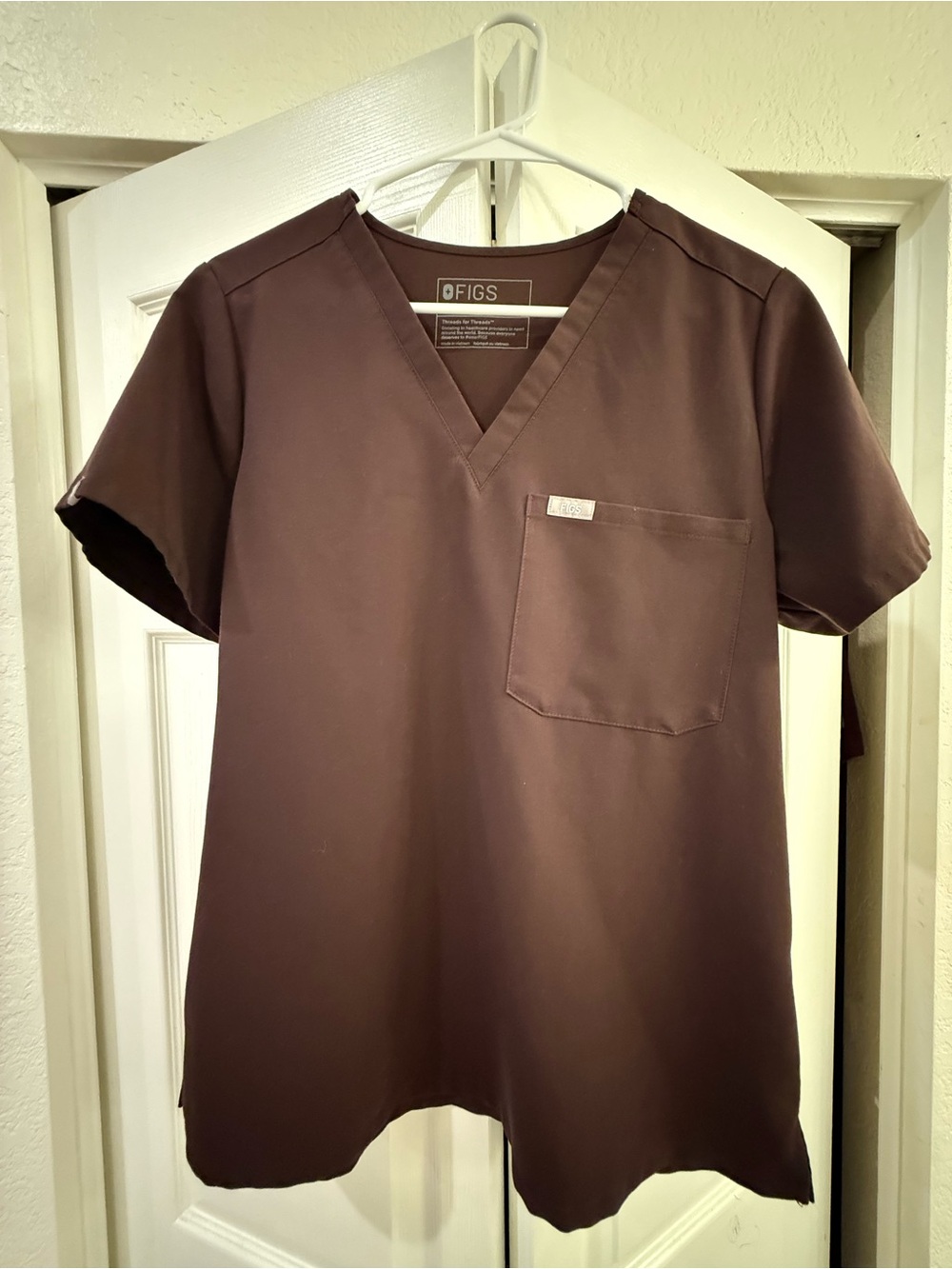 Figs Women's V-Neck Short Sleeve Top in Dark Brown